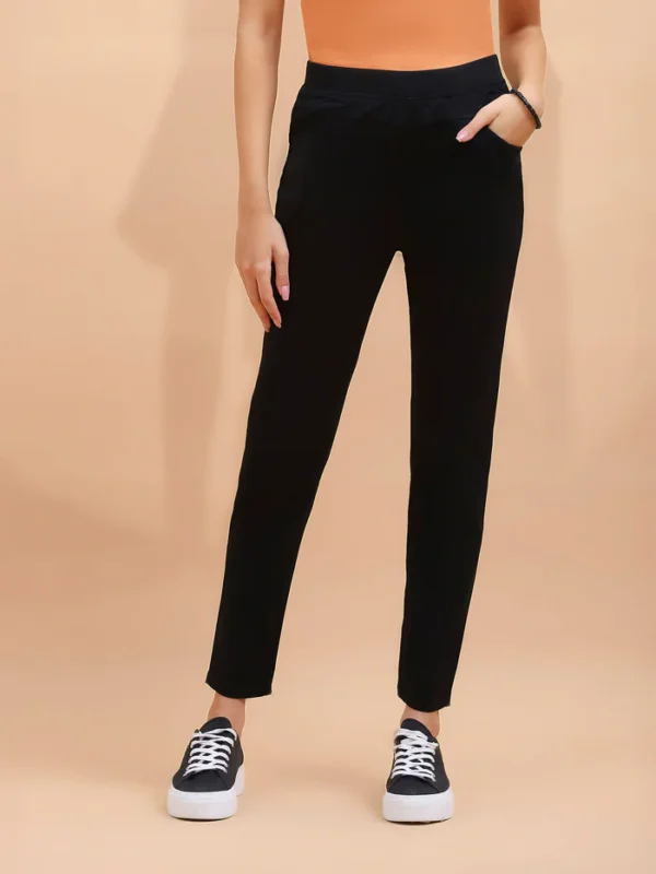 Black High Rise Stretchable Ankle Length Jegging